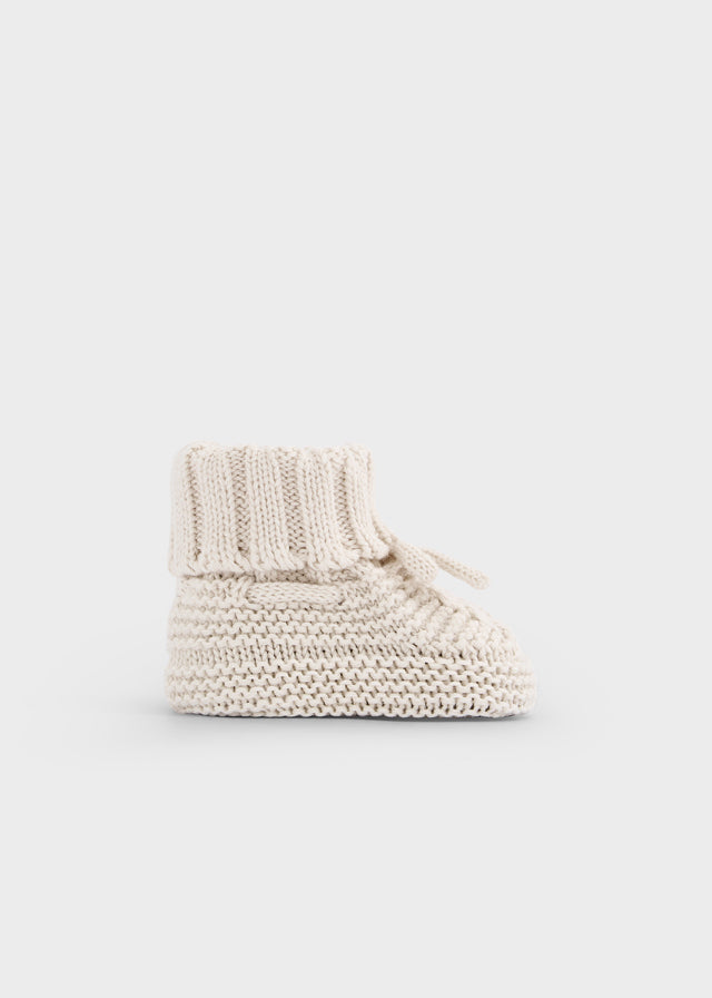 Newborn  Knit Shoes Rose and Beige colors
