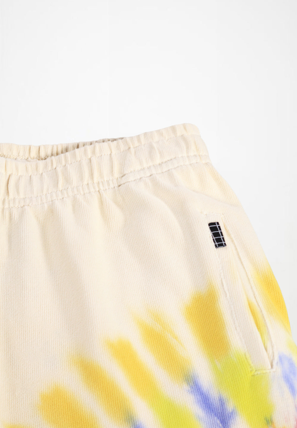 Amil Shorts - Rays of Colour
