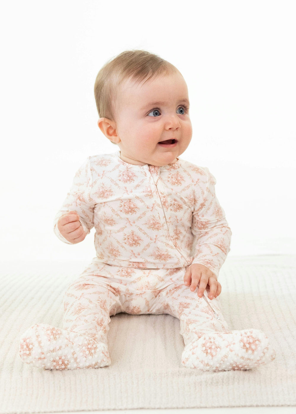 Rose Bow Lattice - 2 Way Ruffle Back Zipper Footie
