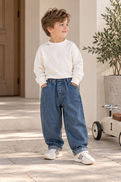 Boys’ Relaxed Balloon-Leg Denim Jeans – Medium Blue