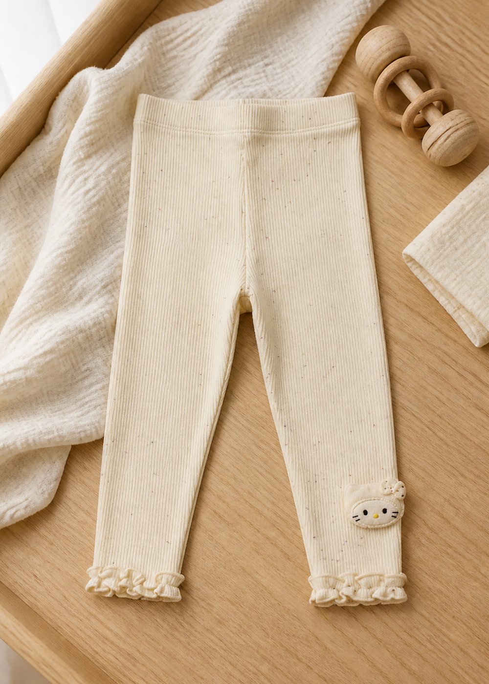 Ruffled Kitty Essential Cream Leggings